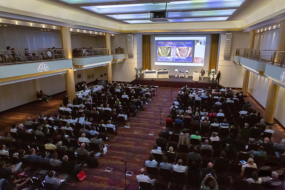 Großer Saal Grand Elysée Hotel 